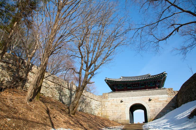 제3관문 쪽 문경새재 길 (2013년 3월 촬영)